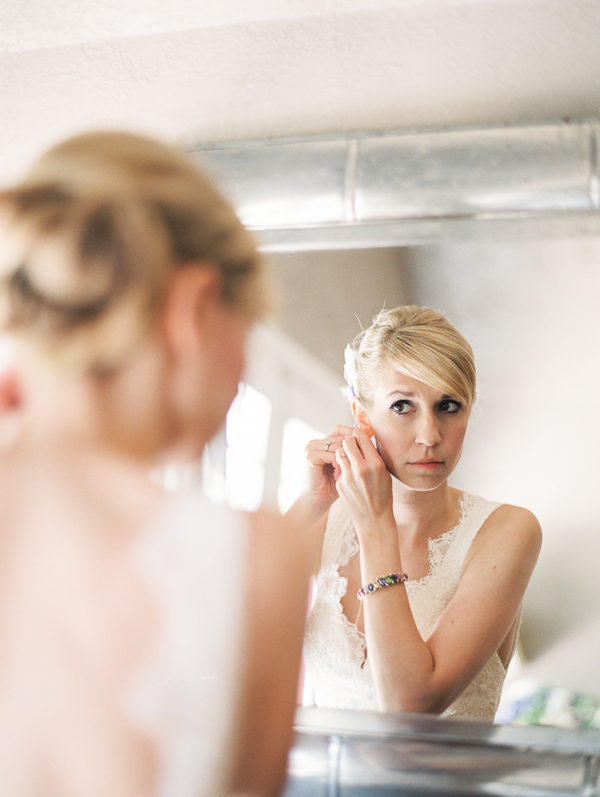 rustic-wedding-at-cedar-bend