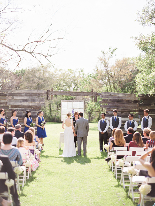 rustic-wedding-at-cedar-bend