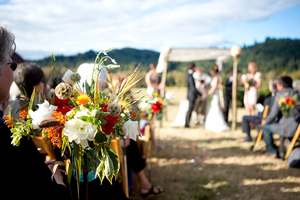 rustic-wedding-at-the-blue-rooster-inn