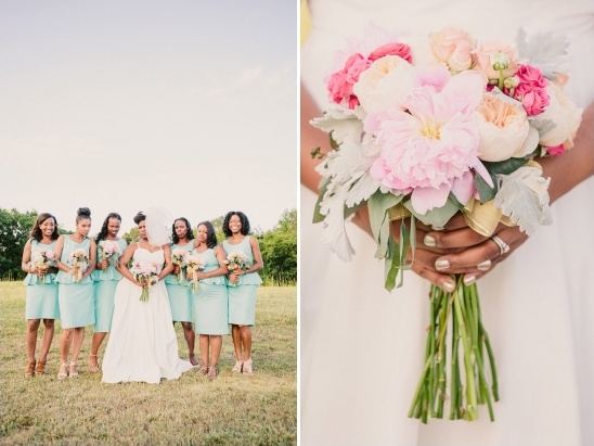 Bride with bridesmaids in mint dresses and pink bouquet