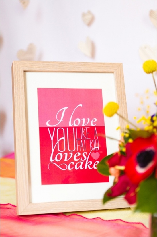 bold cake table sign by Paperknots