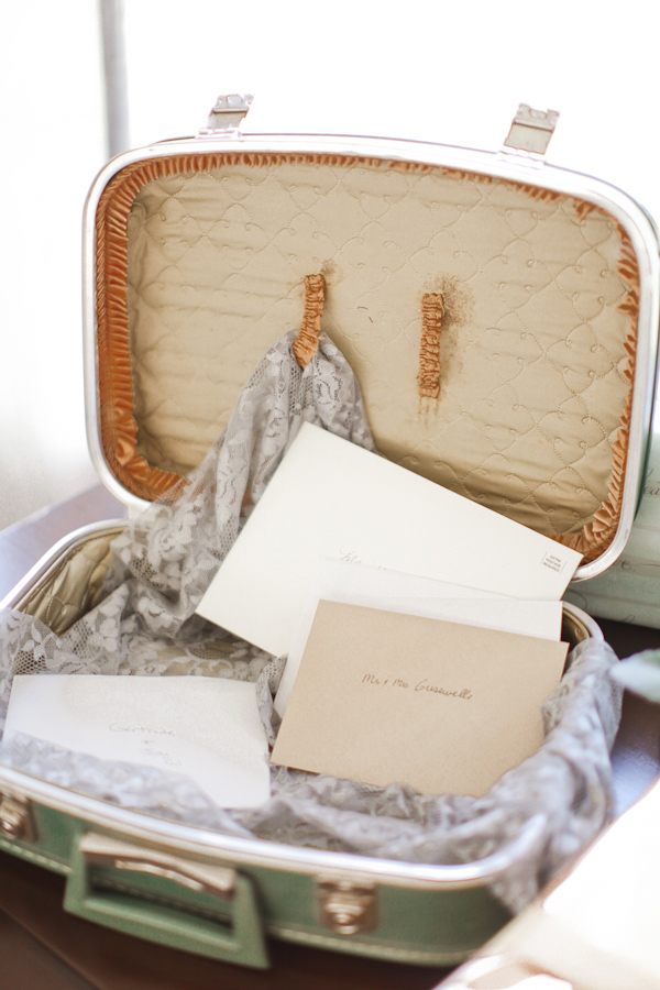 vintage-backyard-wedding