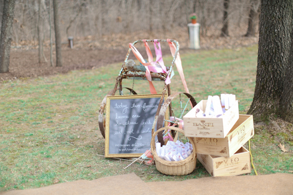 vintage-backyard-wedding