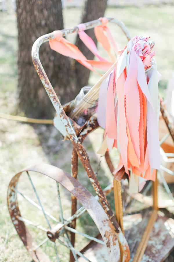vintage-backyard-wedding