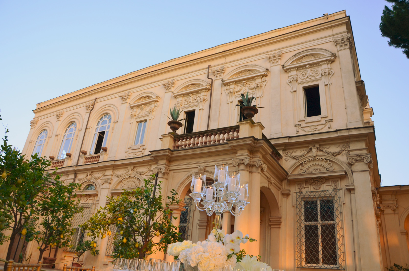 A Wedding On Gianicolo Hill : The Peerless Villa Aurelia