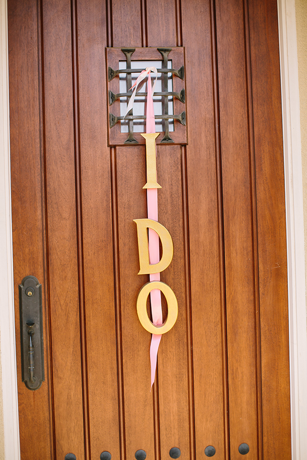 backyard-bridal-shower-in-peach-and-gold