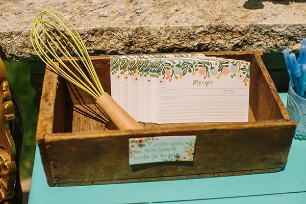 backyard-bridal-shower-in-peach-and-gold