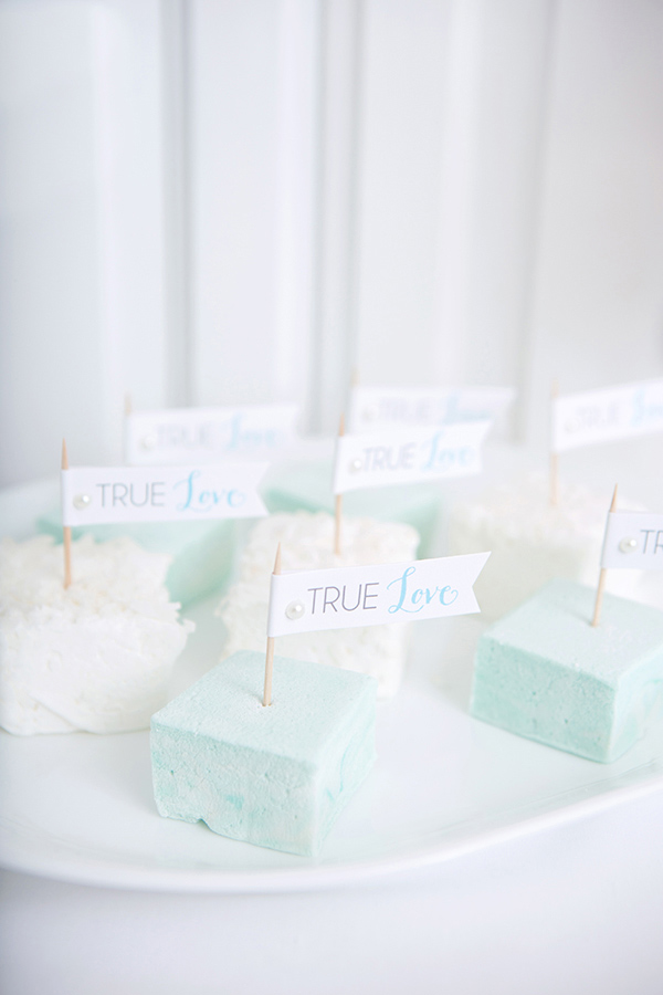blue-and-white-cake-table-ideas