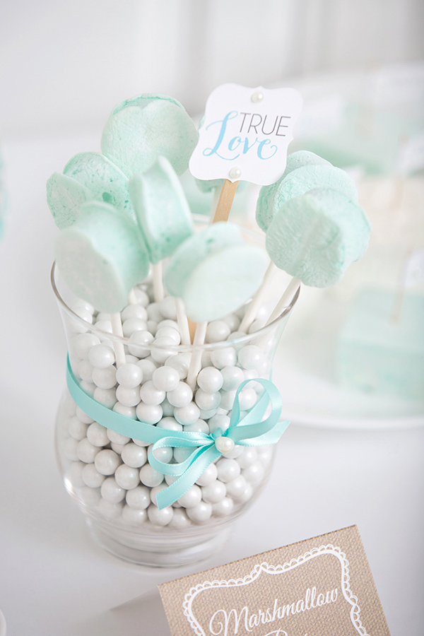 blue-and-white-cake-table-ideas