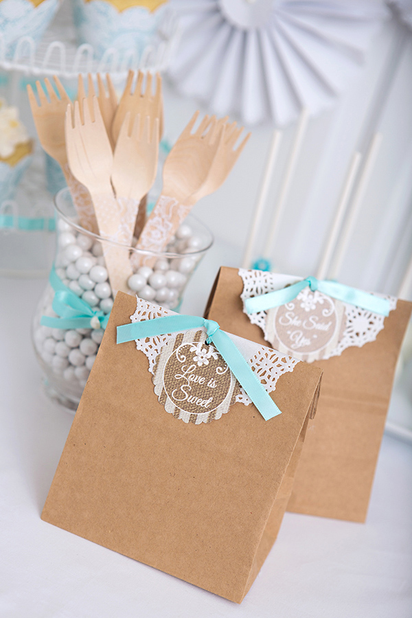 blue-and-white-cake-table-ideas