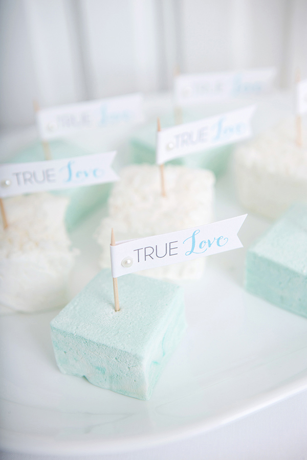 blue-and-white-cake-table-ideas