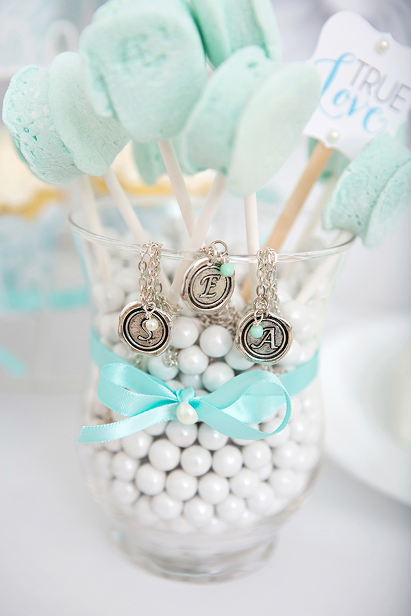 blue-and-white-cake-table-ideas