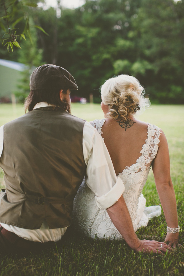 brown-and-white-wisconsin-wedding