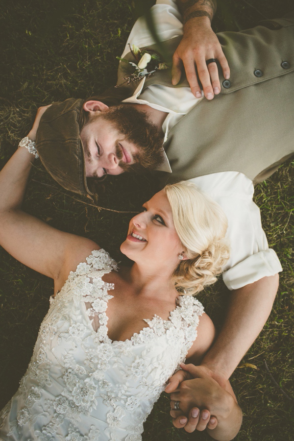 brown-and-white-wisconsin-wedding