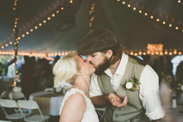 brown-and-white-wisconsin-wedding