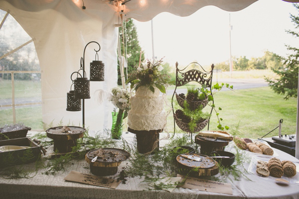 brown-and-white-wisconsin-wedding