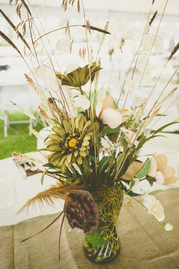 brown-and-white-wisconsin-wedding