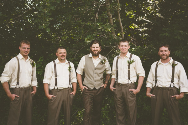 brown-and-white-wisconsin-wedding
