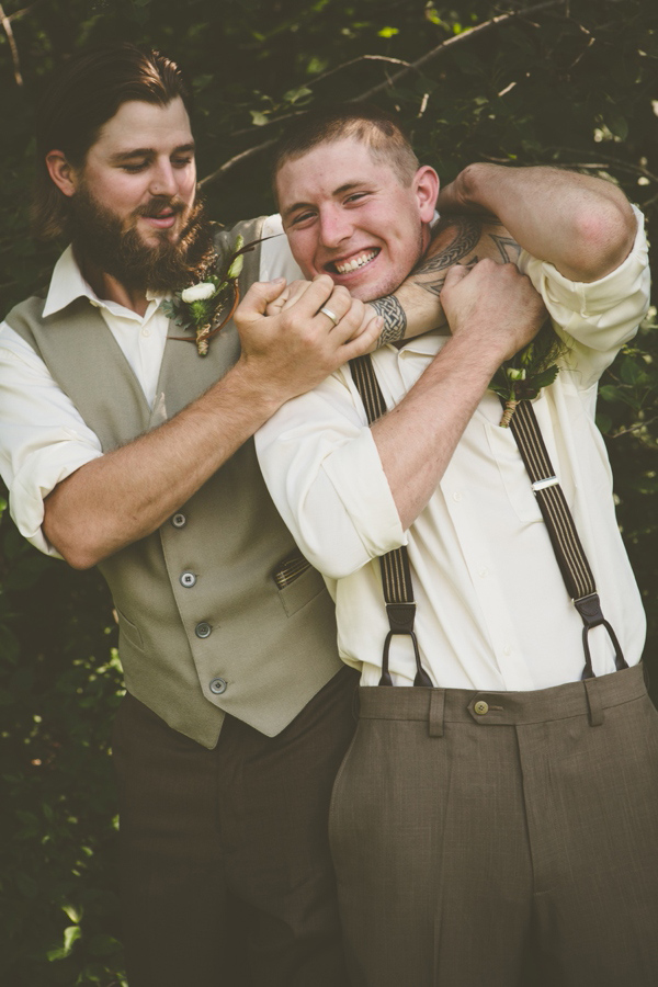 brown-and-white-wisconsin-wedding