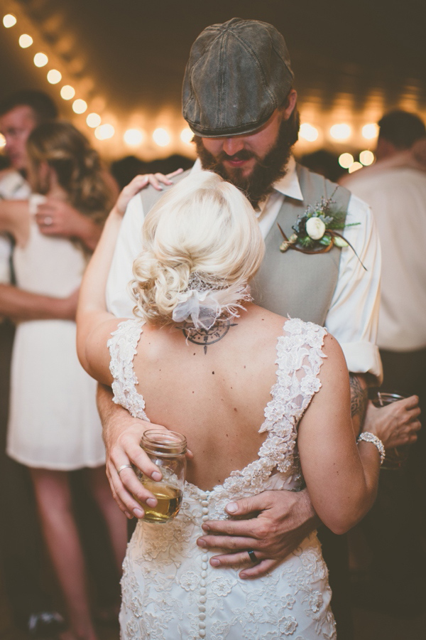 brown-and-white-wisconsin-wedding