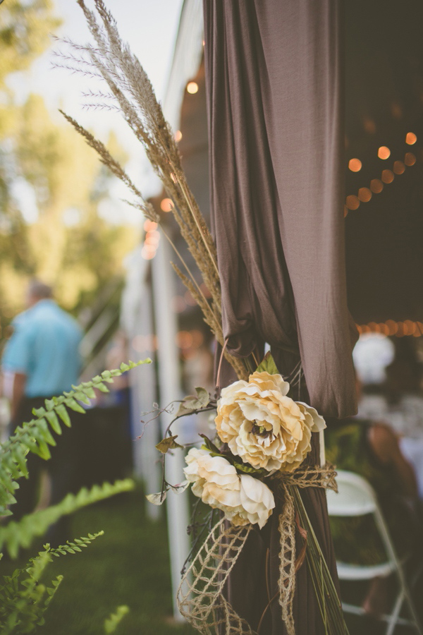 brown-and-white-wisconsin-wedding