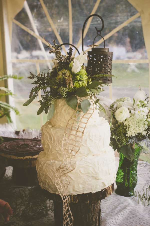 brown-and-white-wisconsin-wedding