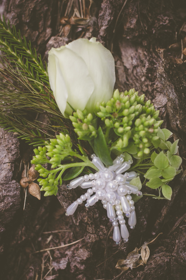 brown-and-white-wisconsin-wedding