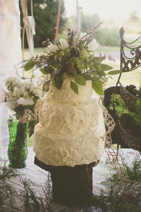 brown-and-white-wisconsin-wedding