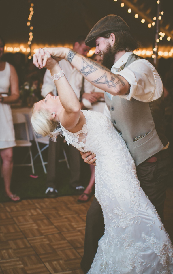 brown-and-white-wisconsin-wedding