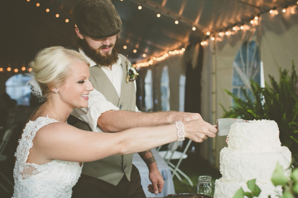 brown-and-white-wisconsin-wedding