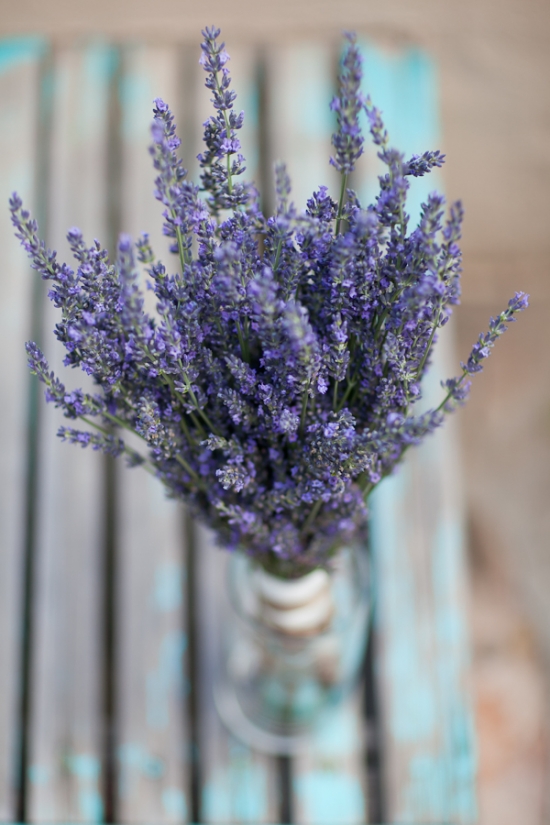 Purple lavender bouquet on rustic wood