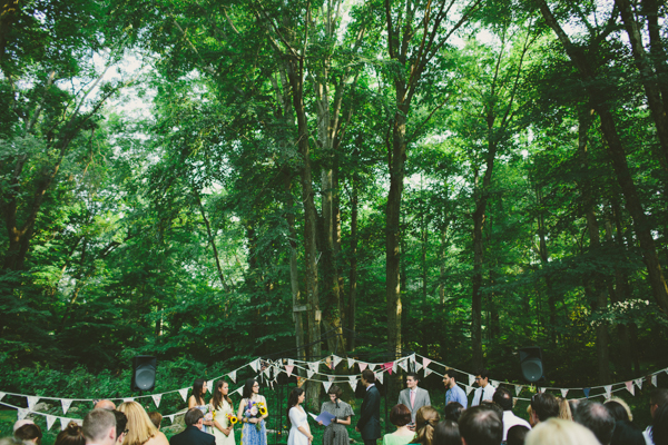 colorful-backyard-wedding