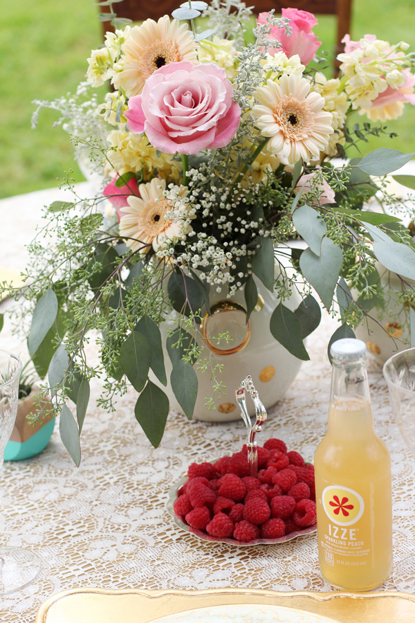 coral-mint-and-gold-wedding-ideas