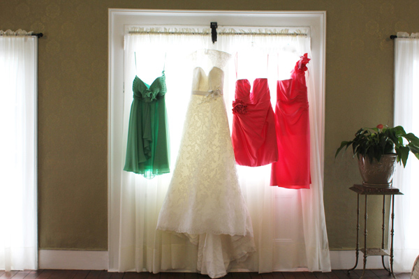 coral-mint-and-gold-wedding-ideas