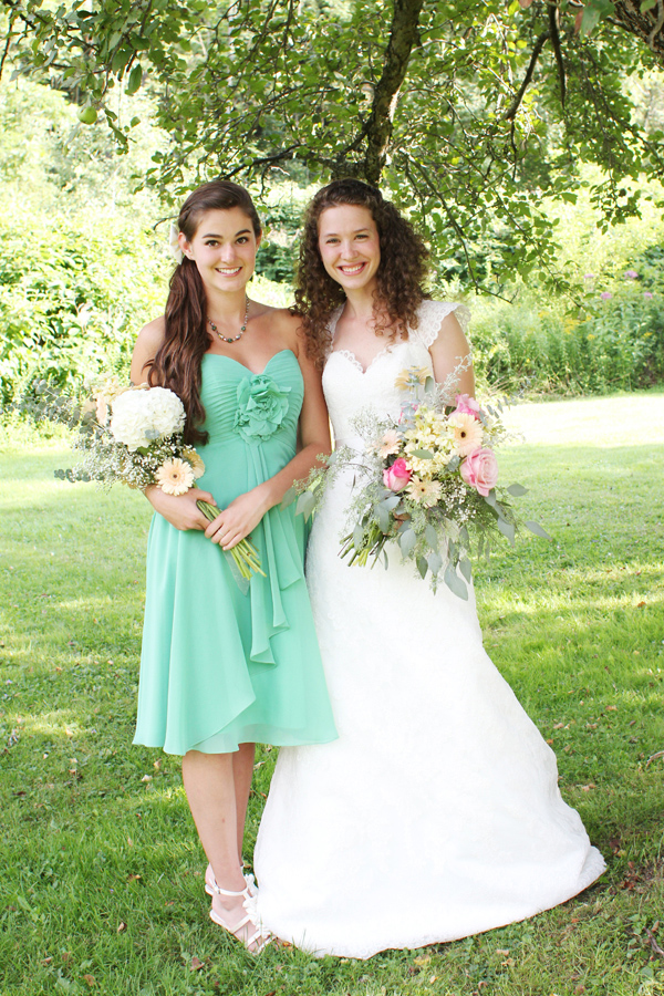 coral-mint-and-gold-wedding-ideas