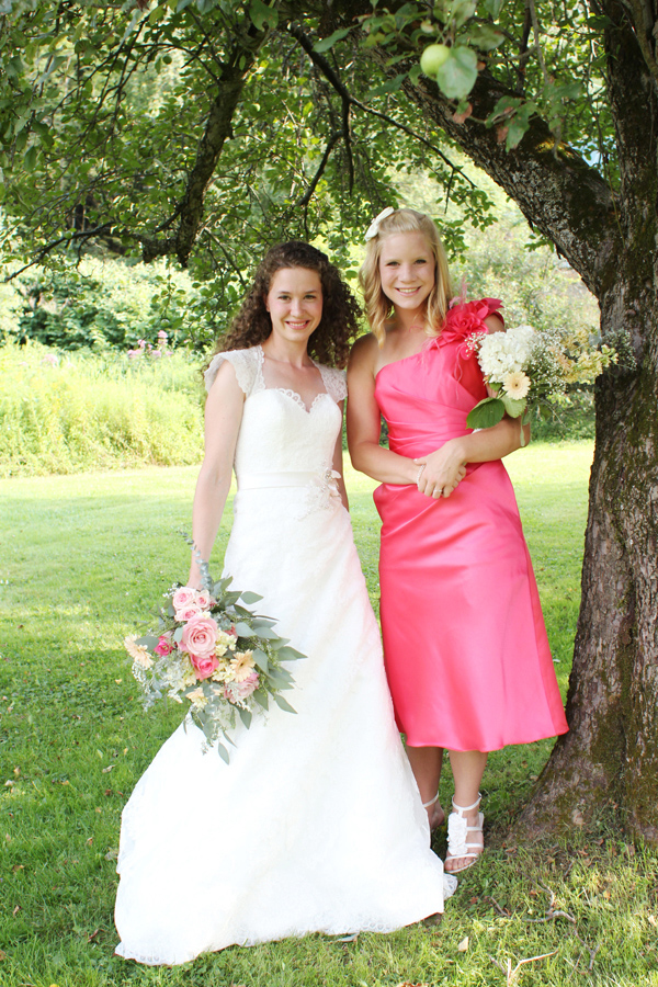 coral-mint-and-gold-wedding-ideas
