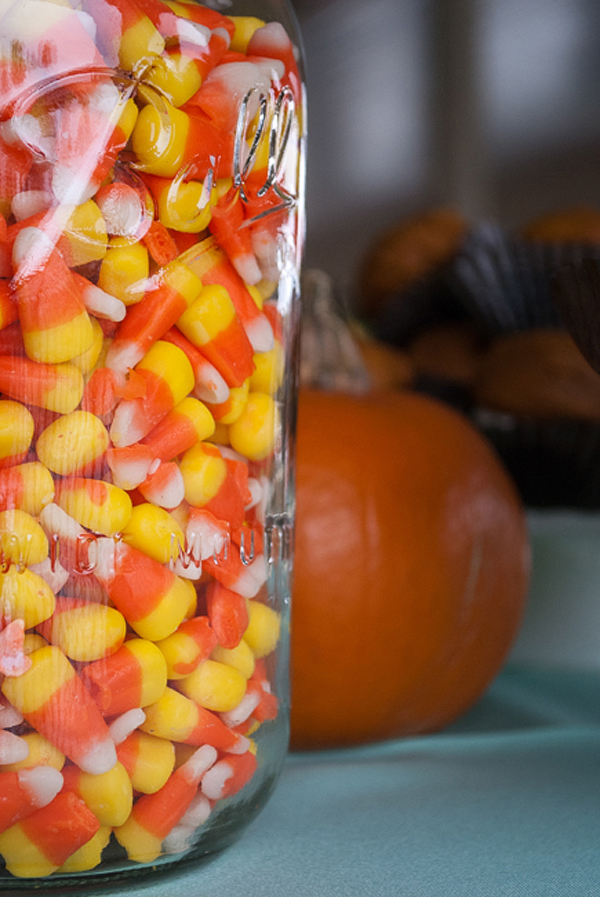 fall-inspired-heart-and-arrow-wedding