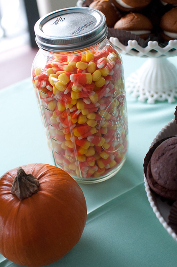 fall-inspired-heart-and-arrow-wedding