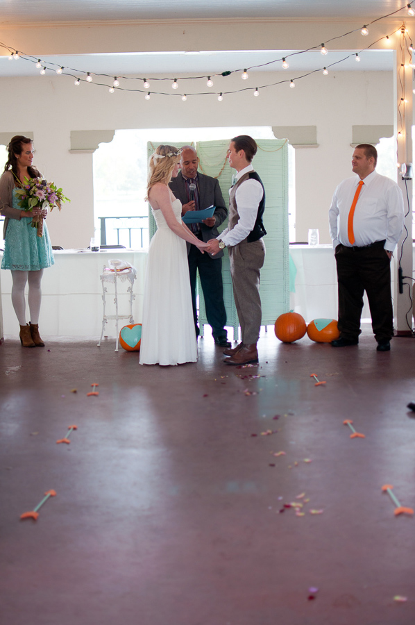 fall-inspired-heart-and-arrow-wedding