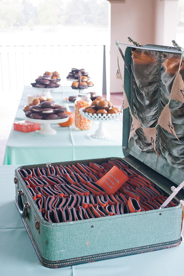 fall-inspired-heart-and-arrow-wedding