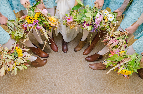 fall-inspired-heart-and-arrow-wedding