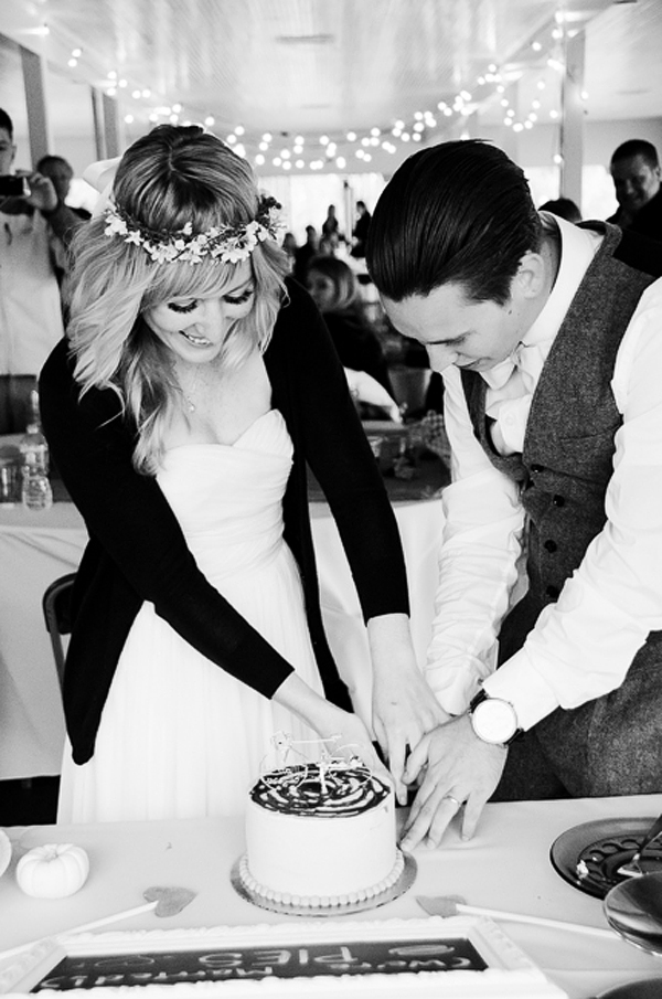 fall-inspired-heart-and-arrow-wedding