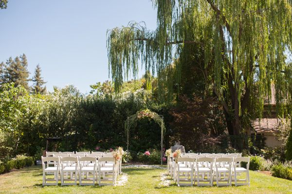 gray-and-yellow-backyard-style-wedding