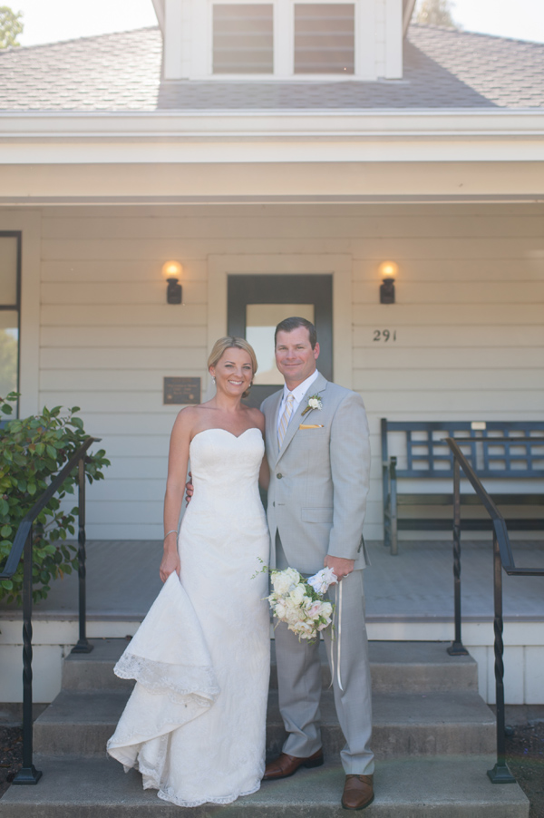 gray-and-yellow-backyard-style-wedding