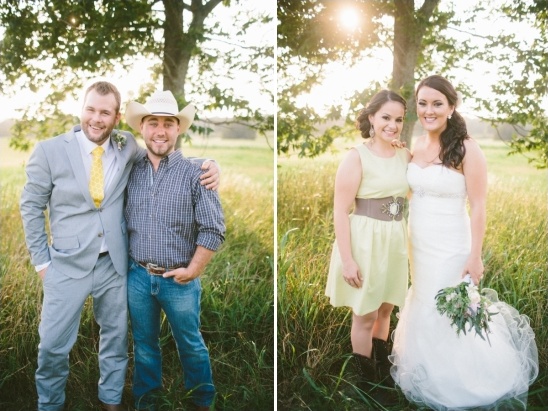 Wedding party photos: groomsmen and bridesmaids in a field