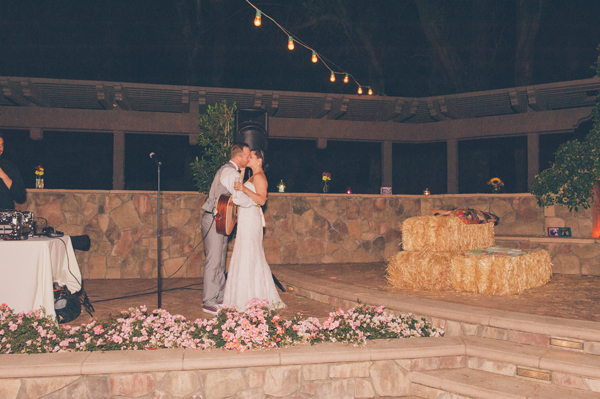 rustic-summer-wedding-at-walnut-grove