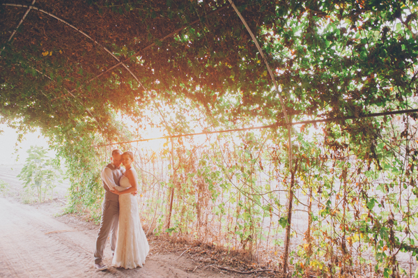 rustic-summer-wedding-at-walnut-grove