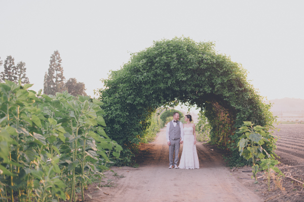 rustic-summer-wedding-at-walnut-grove