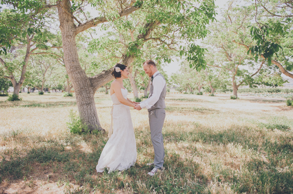 rustic-summer-wedding-at-walnut-grove