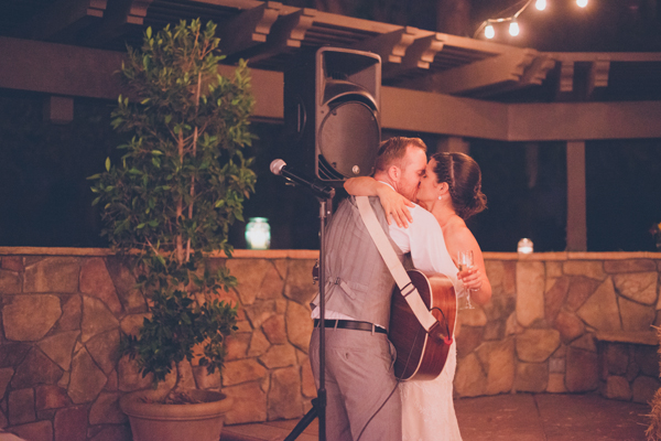 rustic-summer-wedding-at-walnut-grove